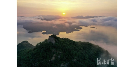 Qianxi, Hebei: a dreamy picture surrounded by clouds