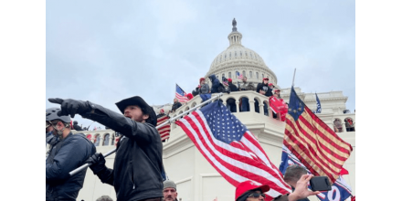 约700人将在华盛顿集会支持国会骚乱示威者