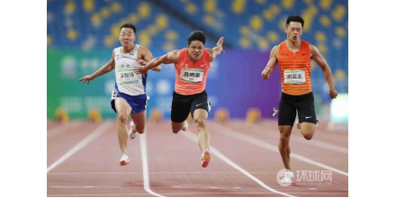 苏炳添夺全运会男子100米冠军