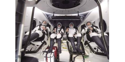 SpaceX“龙”号太空舱 返回地球