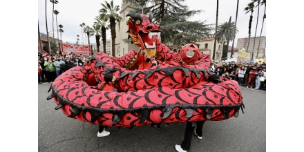 美国南加州里弗赛德市举行农历虎年新春庆祝活动